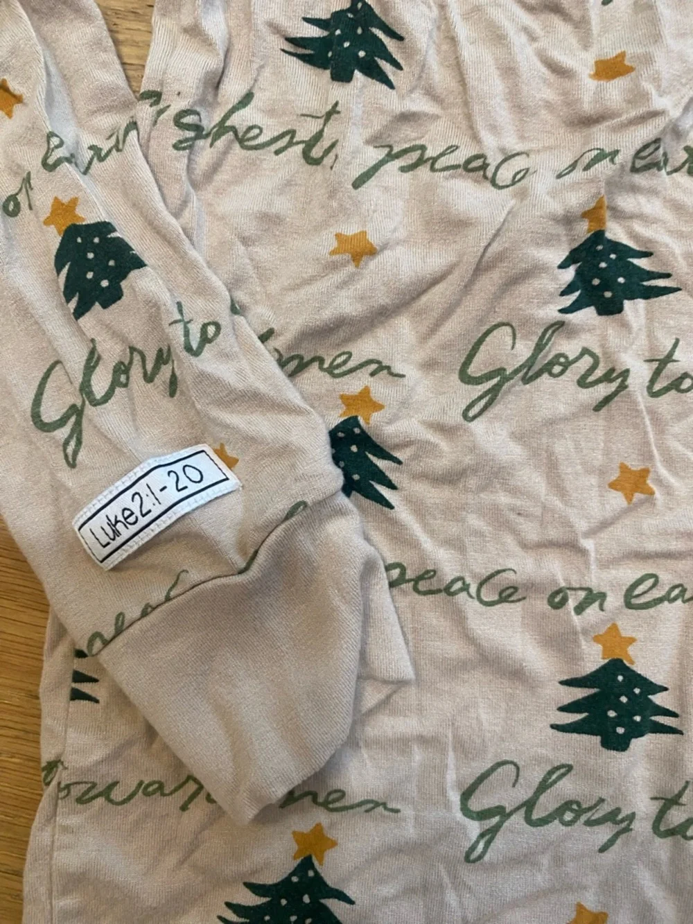 Holy Pals Luke 2:1-20 kids Christmas Bible Beige & green tree Pajama Set 6 VGUC